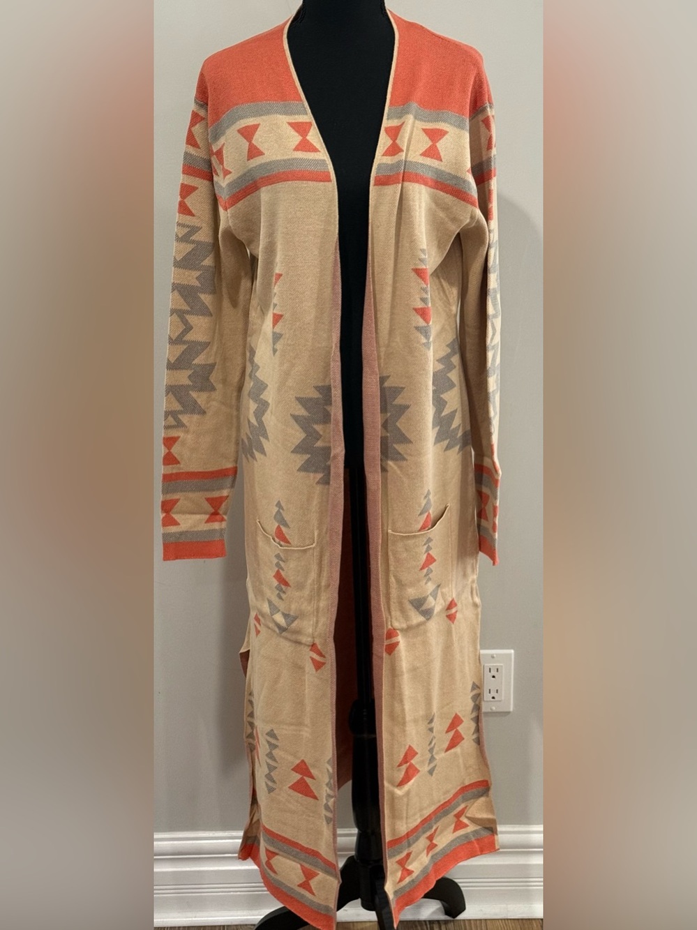 New Like Love XL Long Open-Front Aztec Cardigan Sweater in Beige and Coral 817 - Picture 1 of 9